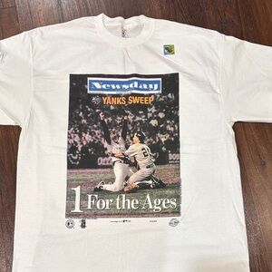 VINTAGE Delta Pro Weight White T-Shirt YANKEES SWEEP NEWSDAY OCT 22,1998. New
